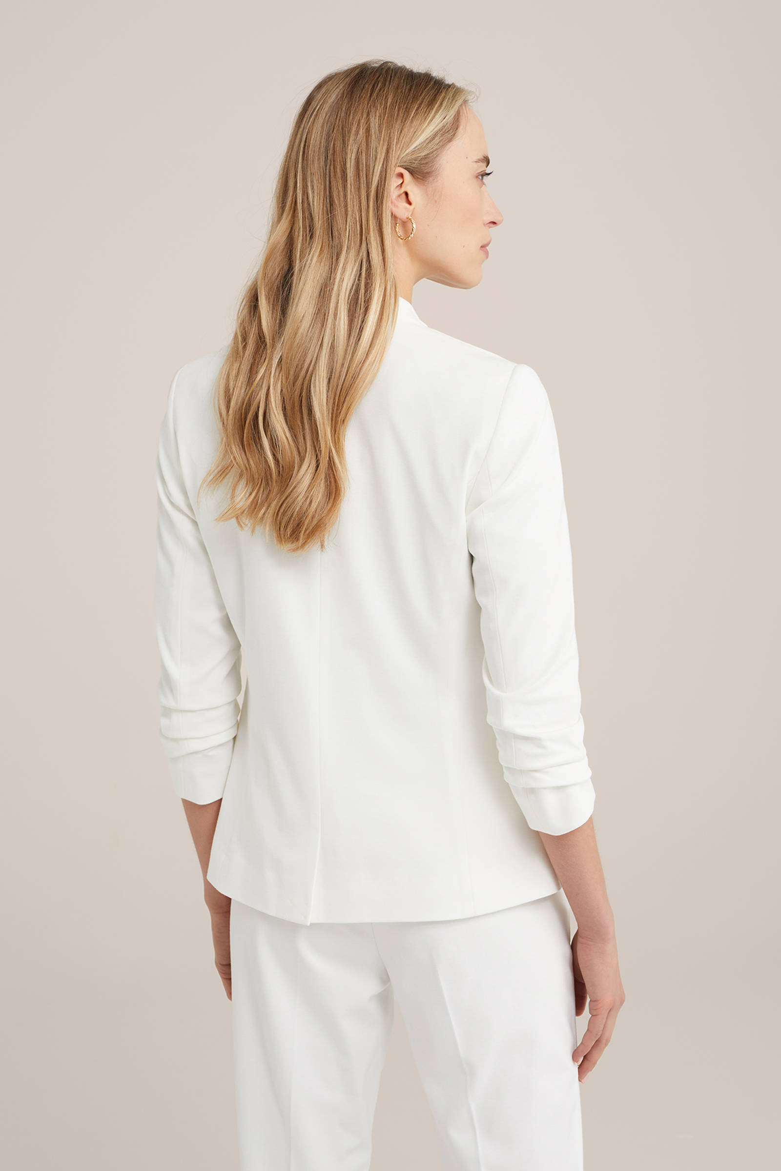 WE Fashion getailleerde blazer wit