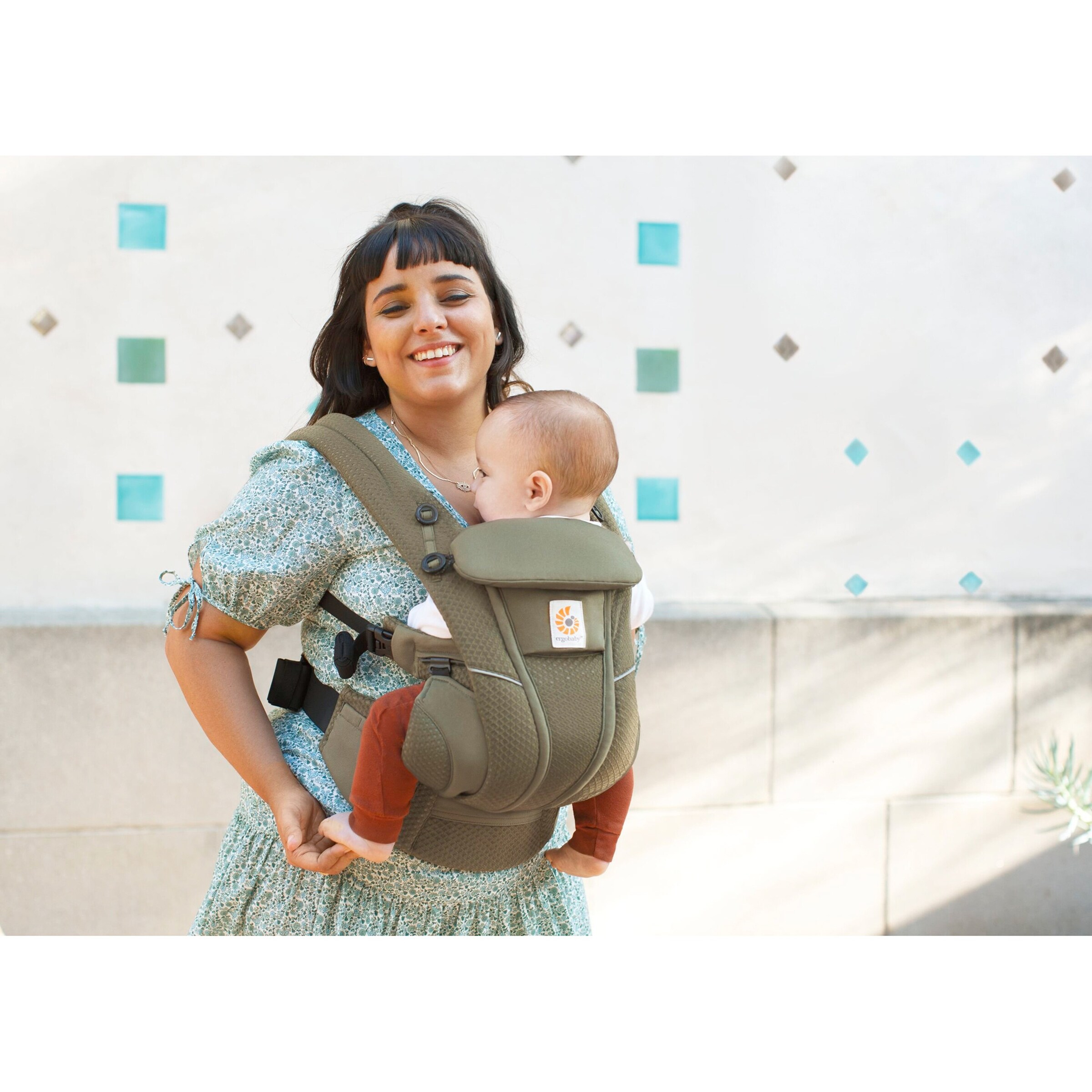 Ergobaby® - Omni Breeze Babytrage, 4 Tragepositionen olive green