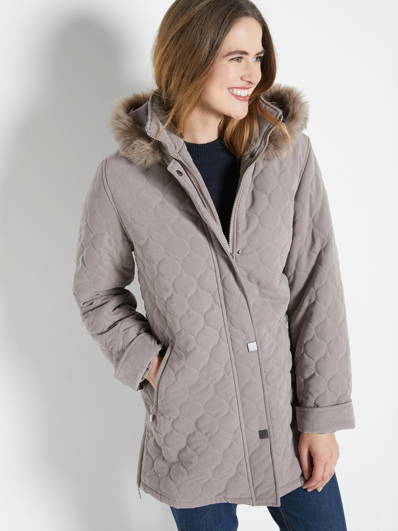 Parka matelassée courte en microfibre
