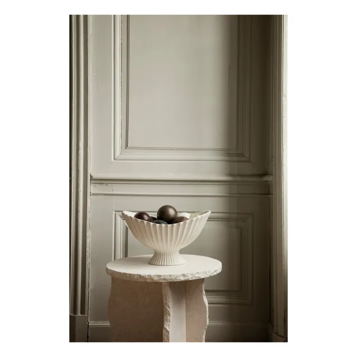 Ferm Living Coupe Fountain en grès  | Blanc cassé