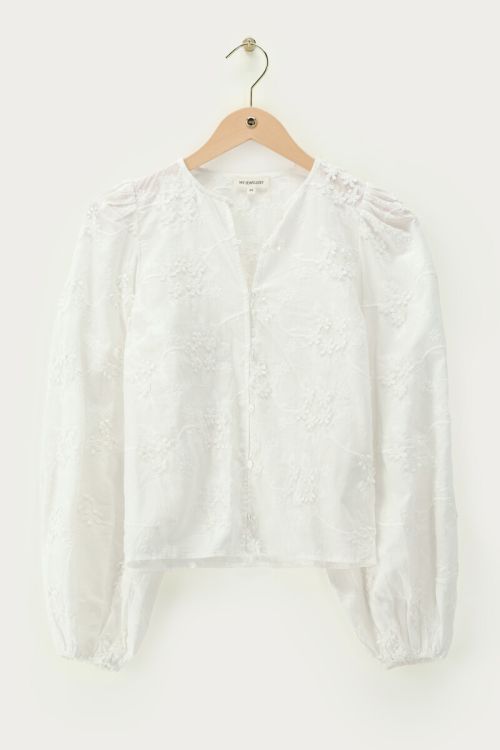 Witte blouse met trompetmouwen en 3D bloemen