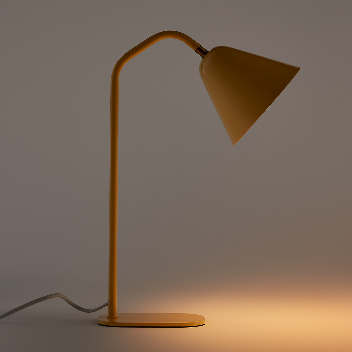 LA REDOUTE INTERIEURS<br>Candeeiro de mesa em ferro, Copita