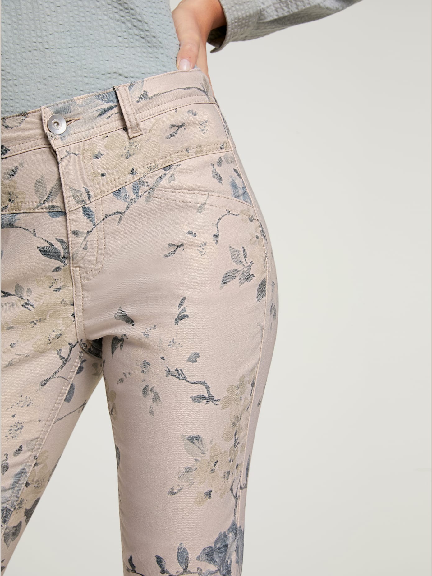 Pantalon imprimé coupe skinny tendance
