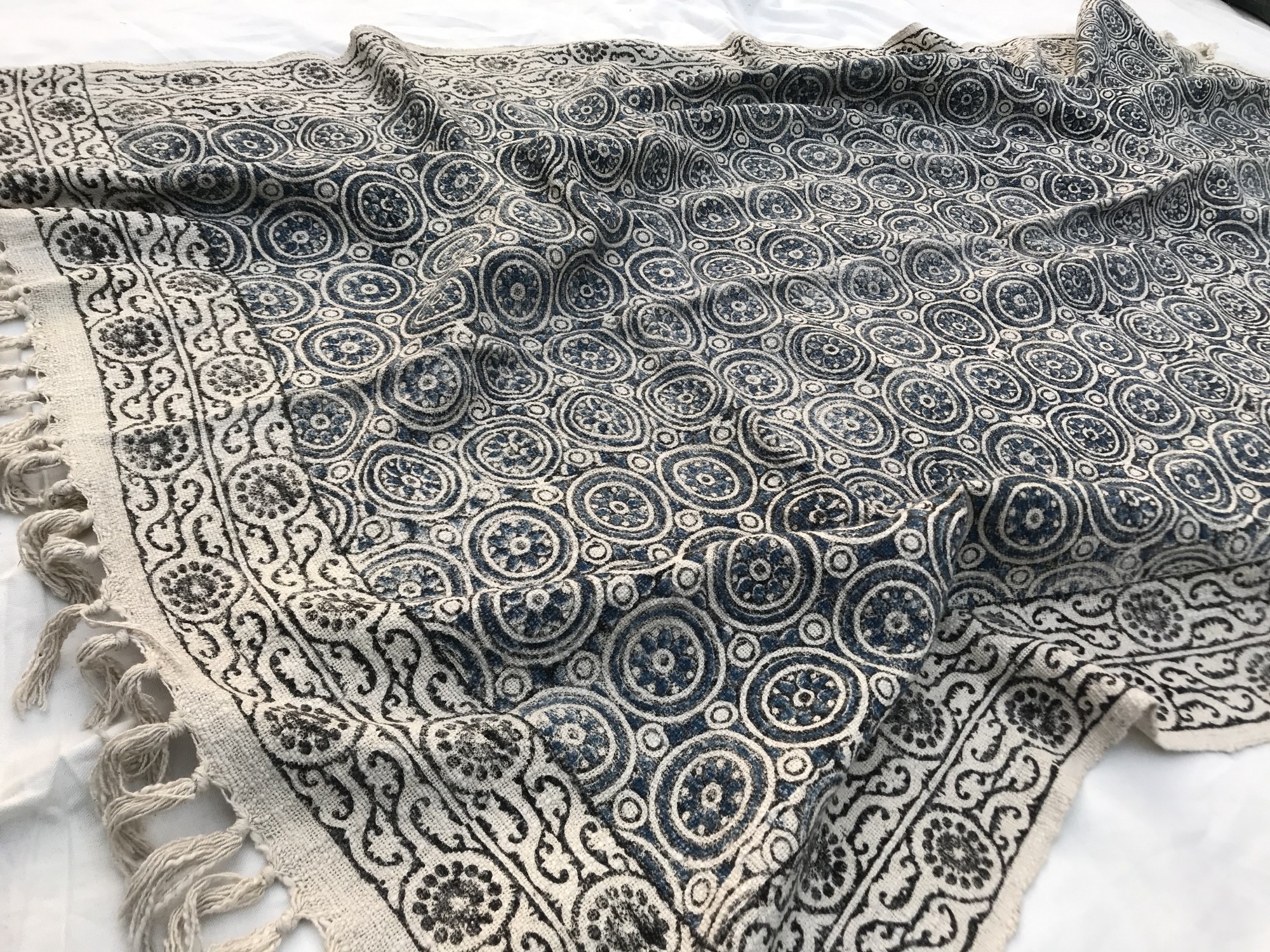 Throw 'Salur', creme, blau, schwarz, B 170 cm, T 120 cm günstig bestellen