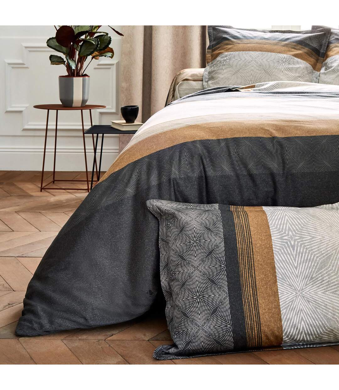 Drap plat 280x325 cm satin de coton TIAGO noir