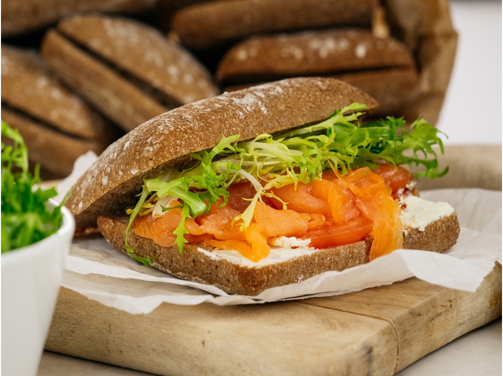 SANDES DE SALMÃO FUMADO SABORES AUCHAN UN
