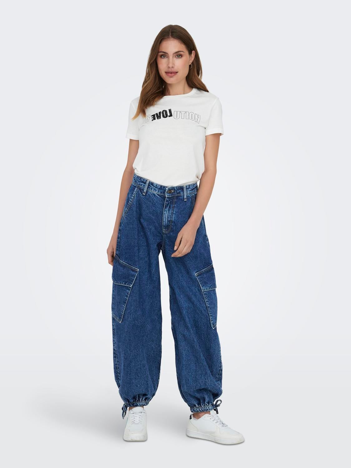ONLPERNILLE Hohe Taille Jogger Fit Jeans Medium Blue Denim