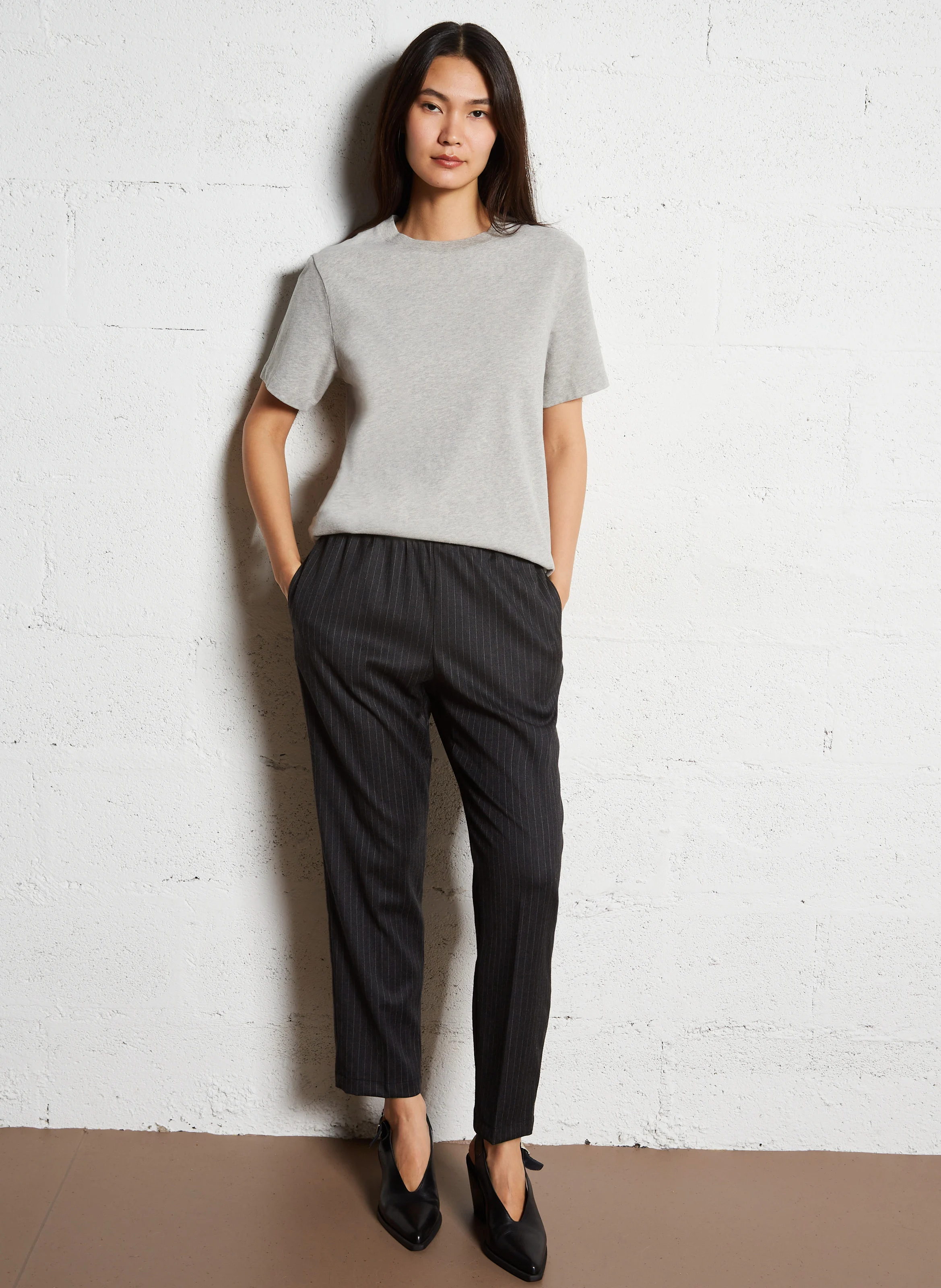 Pantalon carotte en laine mélangée à rayures | Gris