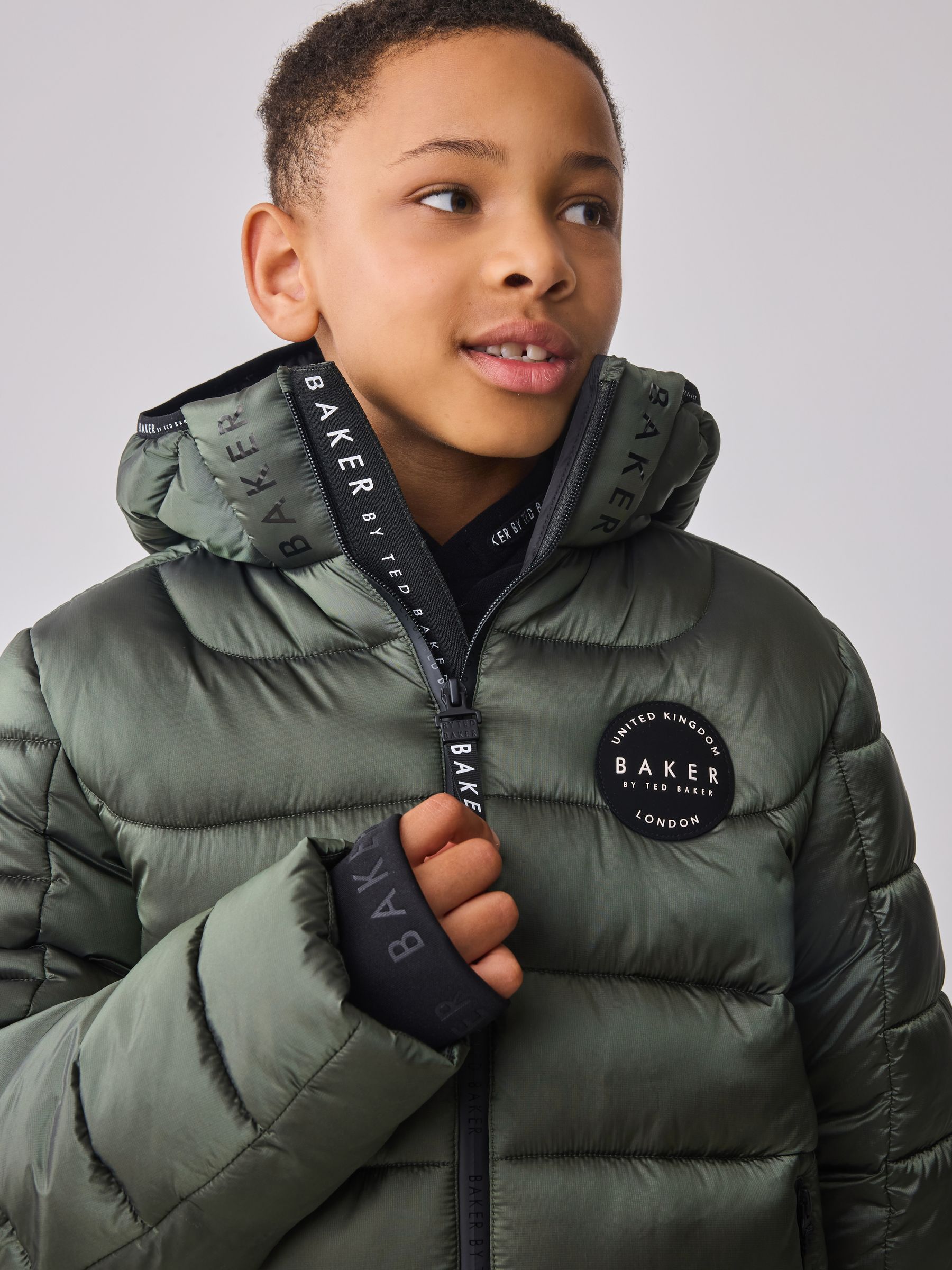 Kakigroen - Baker By Ted Baker - Regenbestendige halfzware gewatteerde jas