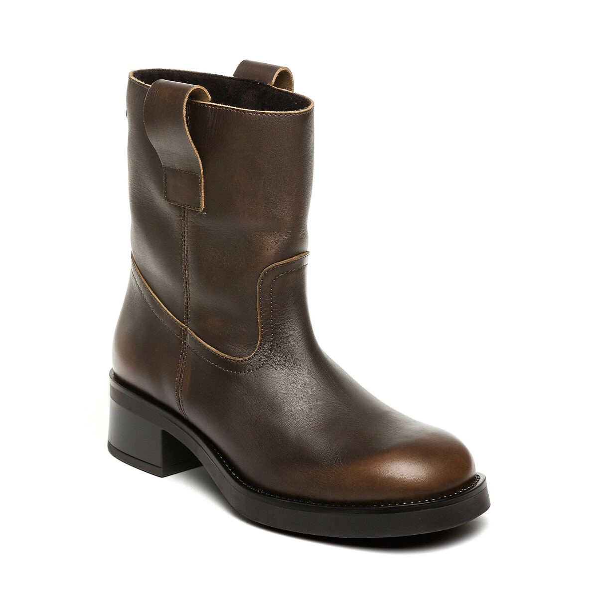 STEVE MADDEN<br>Botas em um tom de pele brilhante