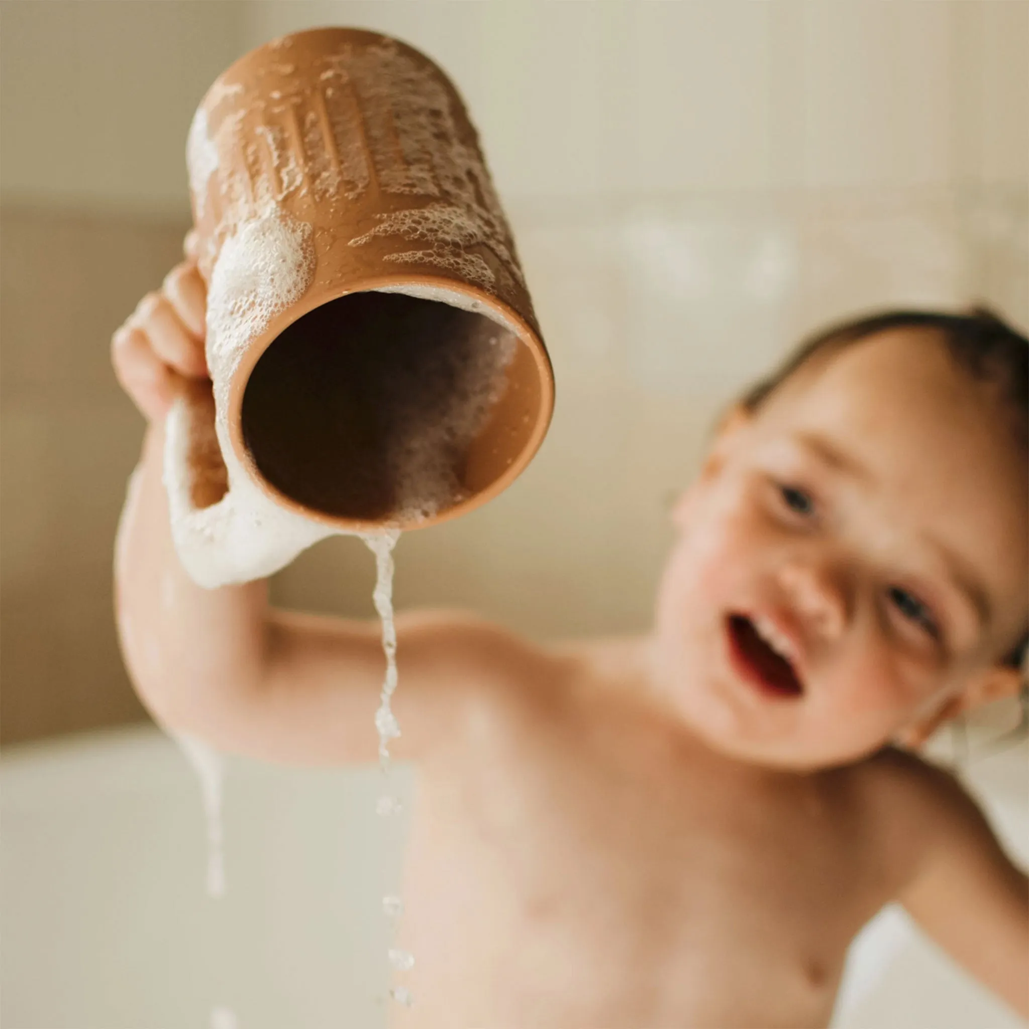 Minika Tasse de Rinçage pour le Bain