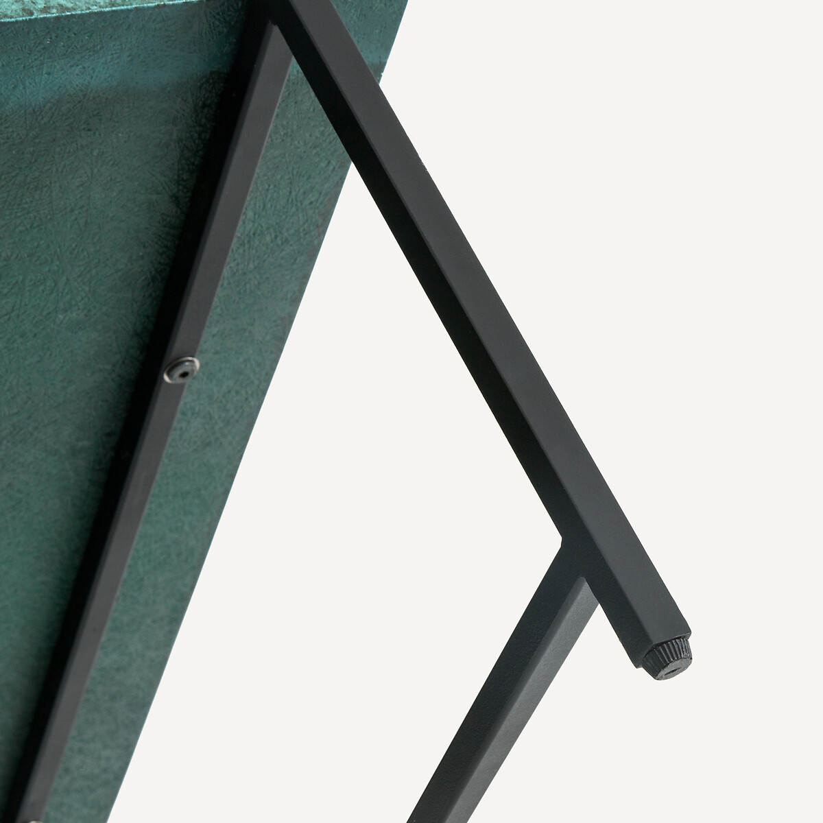 AM.PM<br>Mesa de jardim baixa em polystone Aelio