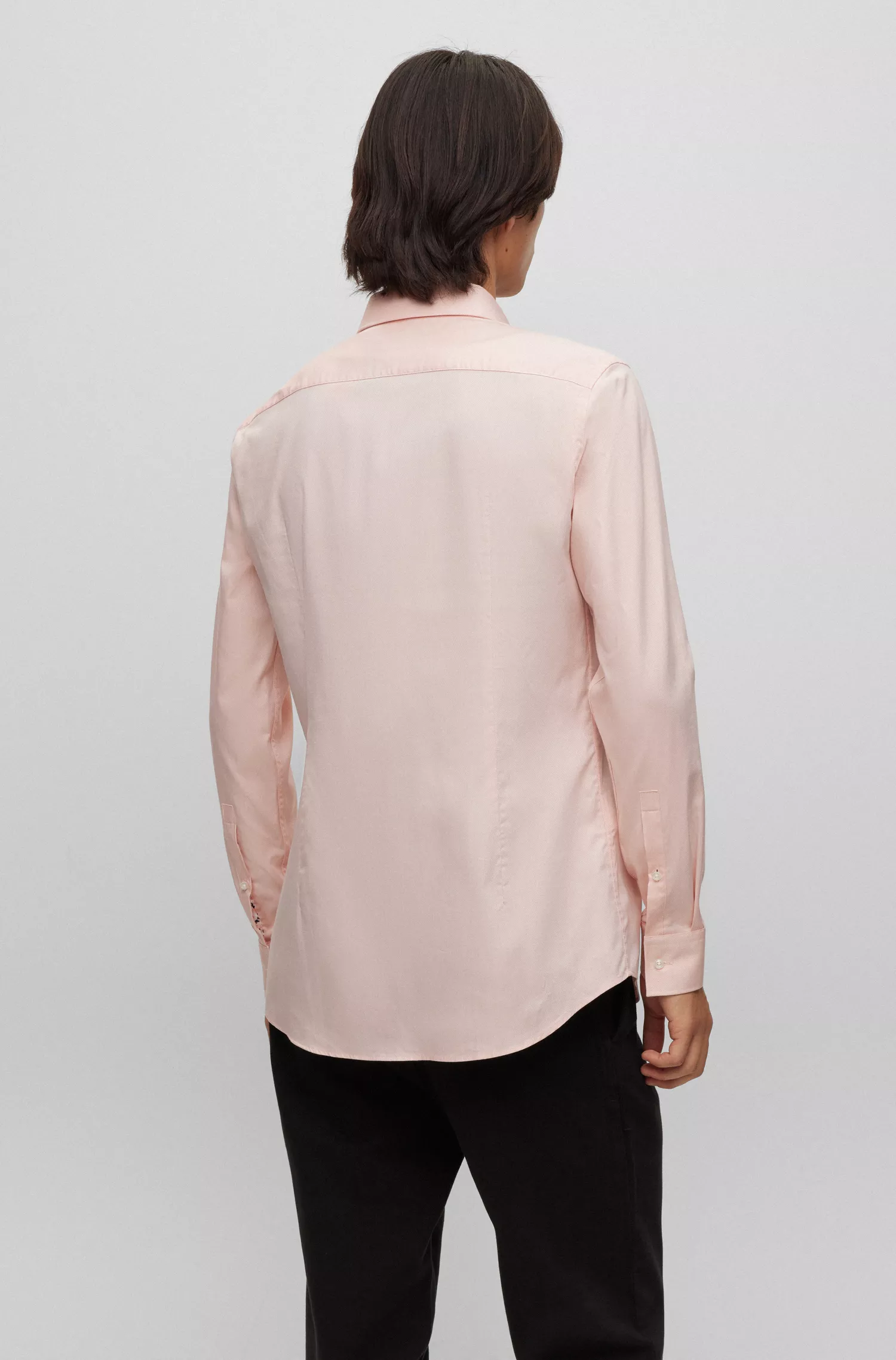 Camisa HUGO vermelha, corte slim, em algodão Oxford com estampa de rabiscos.