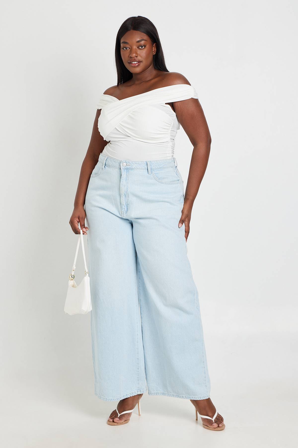 boohoo Body Grande Taille Bardot À Détail Torsadé