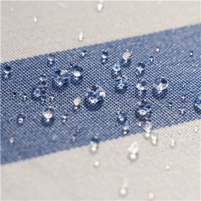 Matelas rayé d'extérieur, bain de soleil