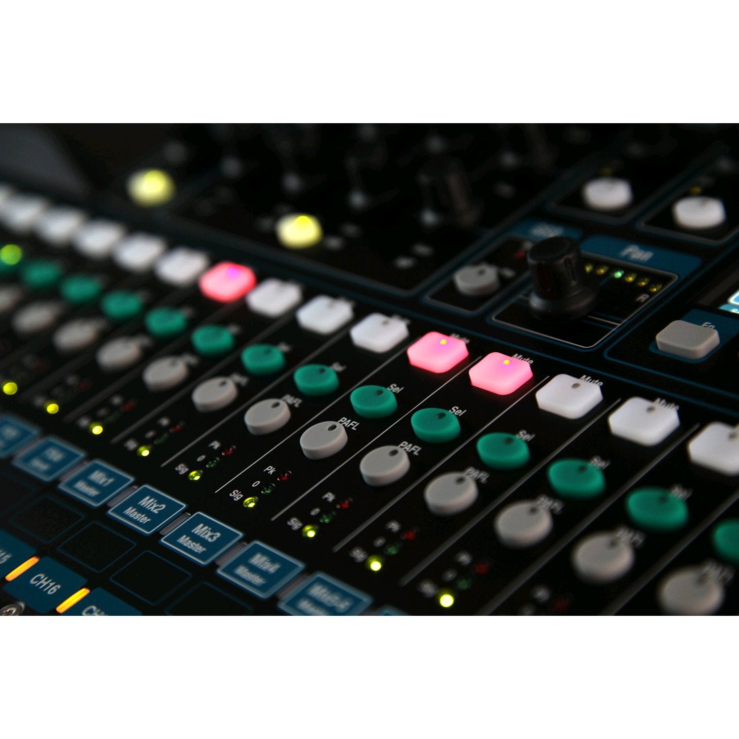 Allen & Heath QU-24 chrome Digitale Mixer