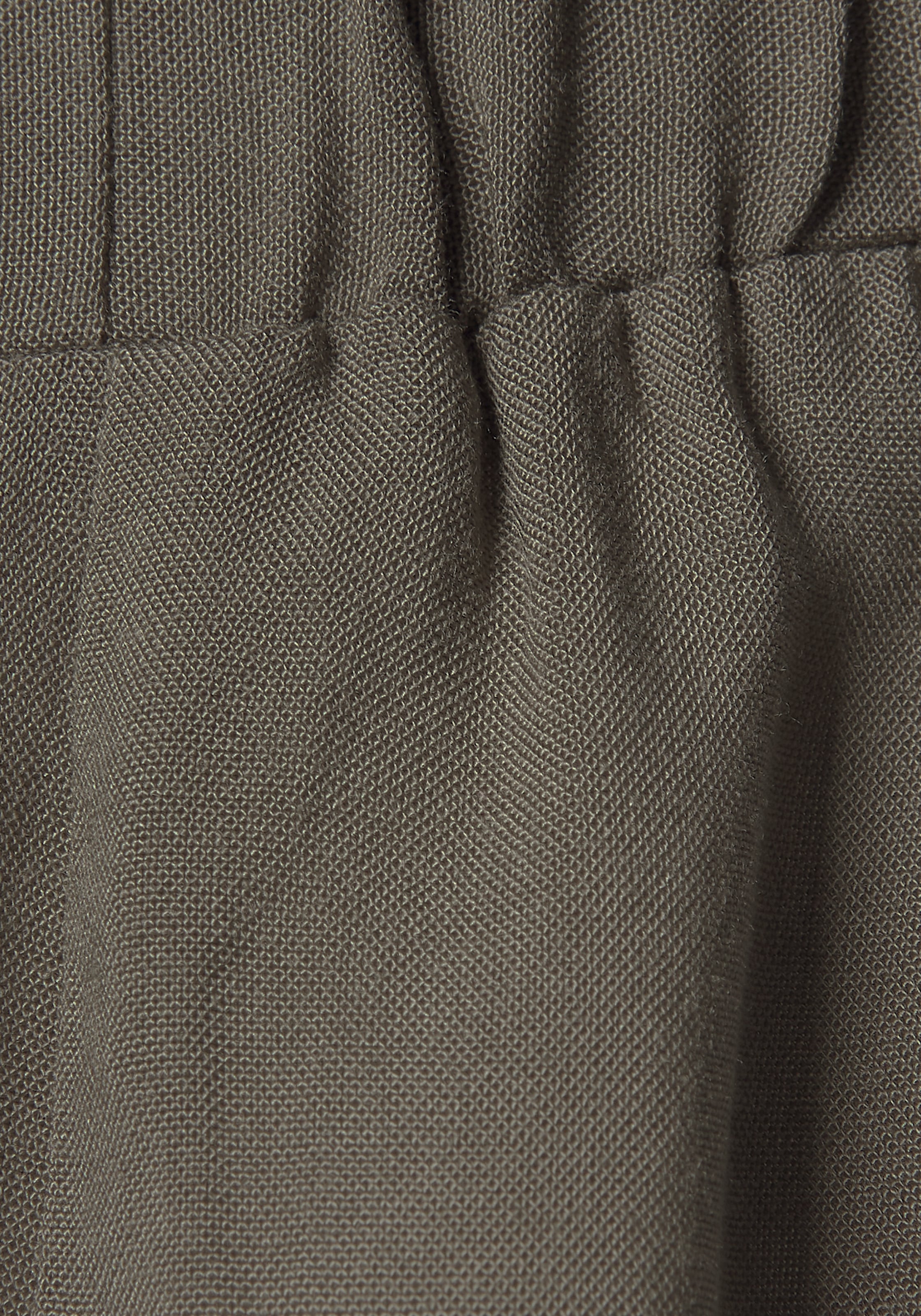 LASCANA Kurzoverall , aus gewebter Viskose, ärmelloser Jumpsuit mit Hemdblusenkragen