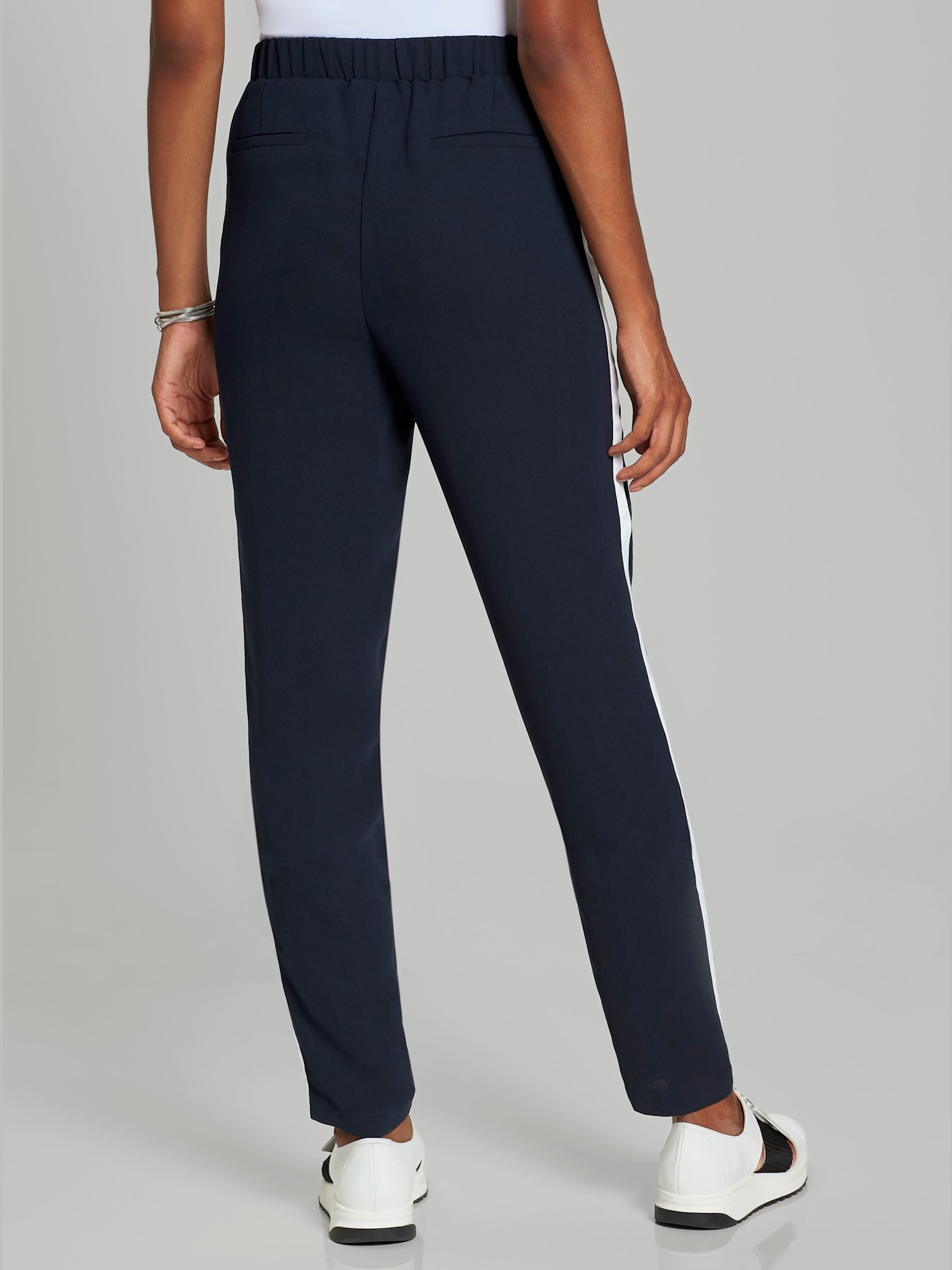 Pantalon extensible coulisse pour régler la largeur