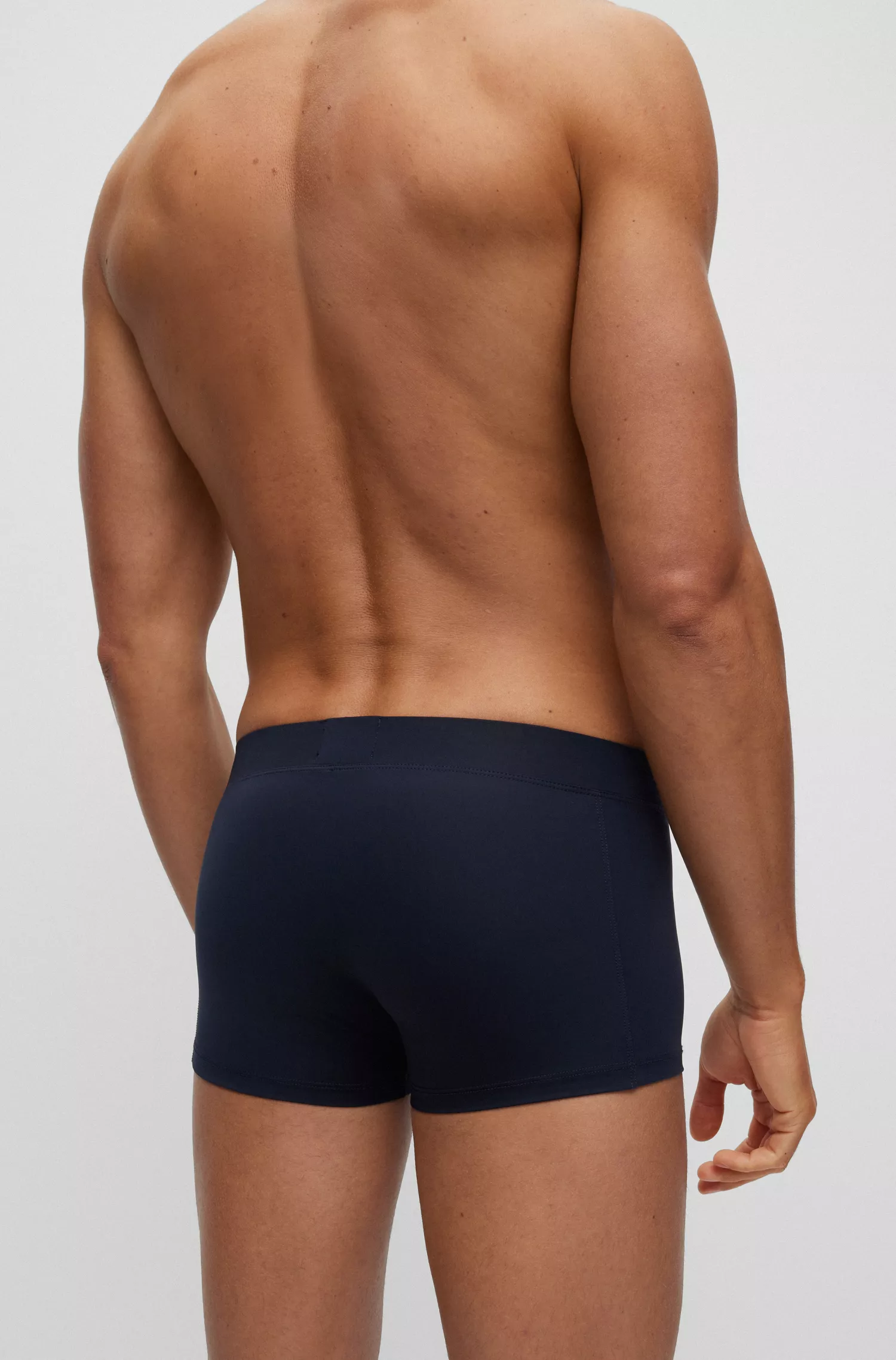 Cueca boxer BOSS preta em microfibra elástica com cós com logo.