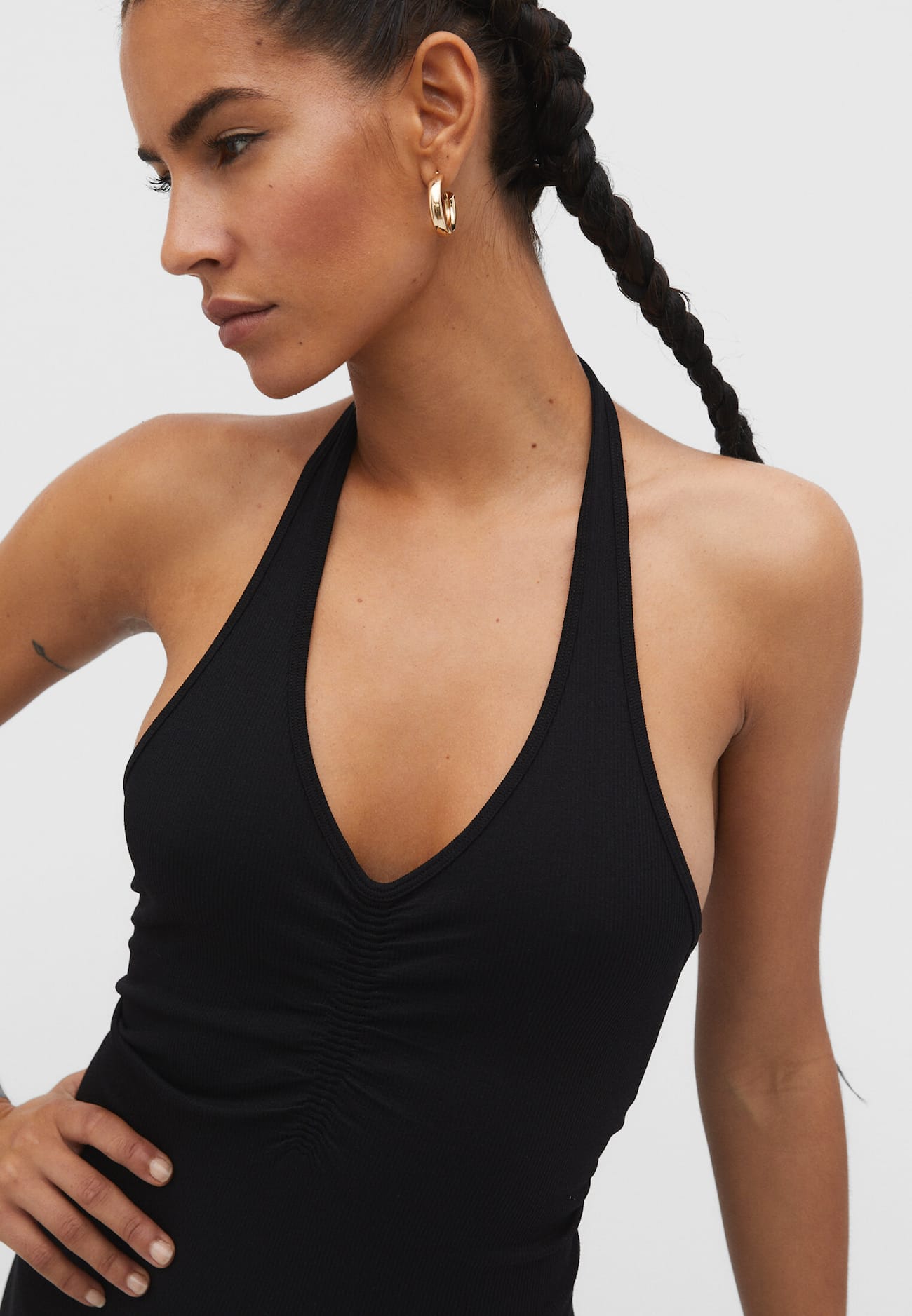 Vestido frente única com franzidos