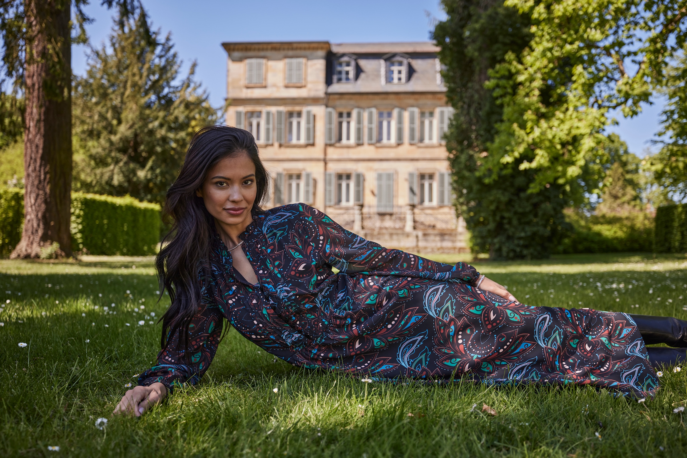Aniston SELECTED Maxikleid mit aufwendiger und dekorativer Biesenverarbeitung - NEUE KOLLEKTION