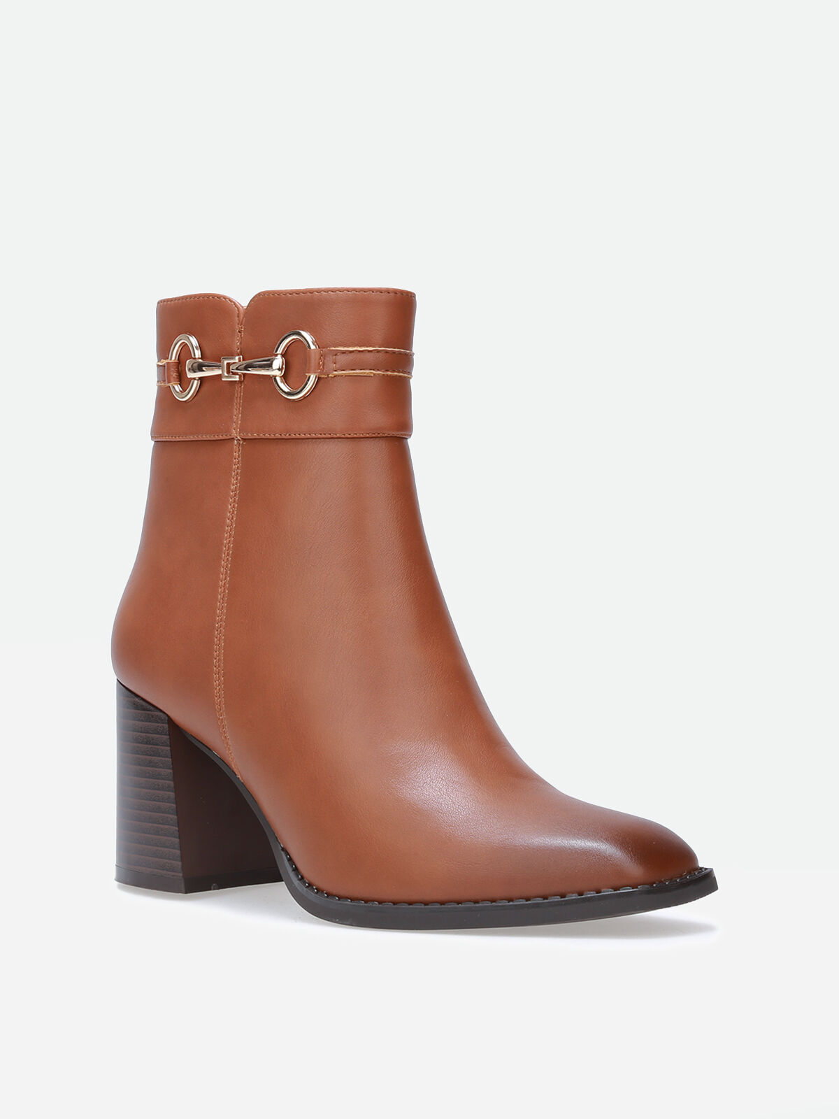 Bottines à talon carré et mors doré- Camel