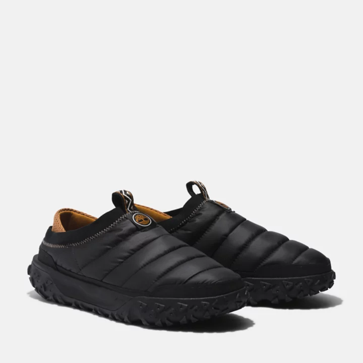 Tênis slip-on GreenStride Motion 6 para homens na cor preta.