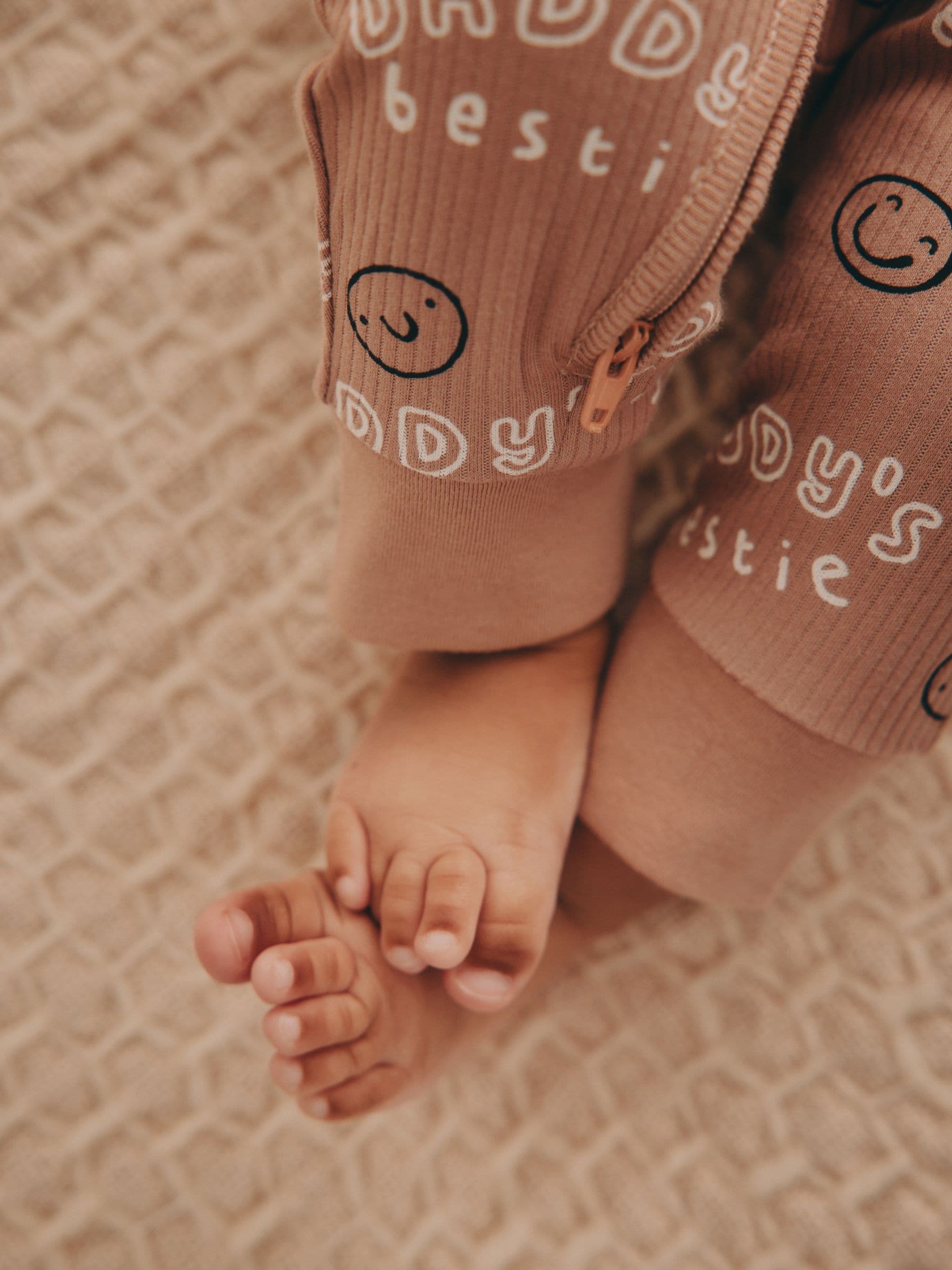 Neutraal - Family Two Way Zip Footless Baby Sleepsuit (0-18mths)