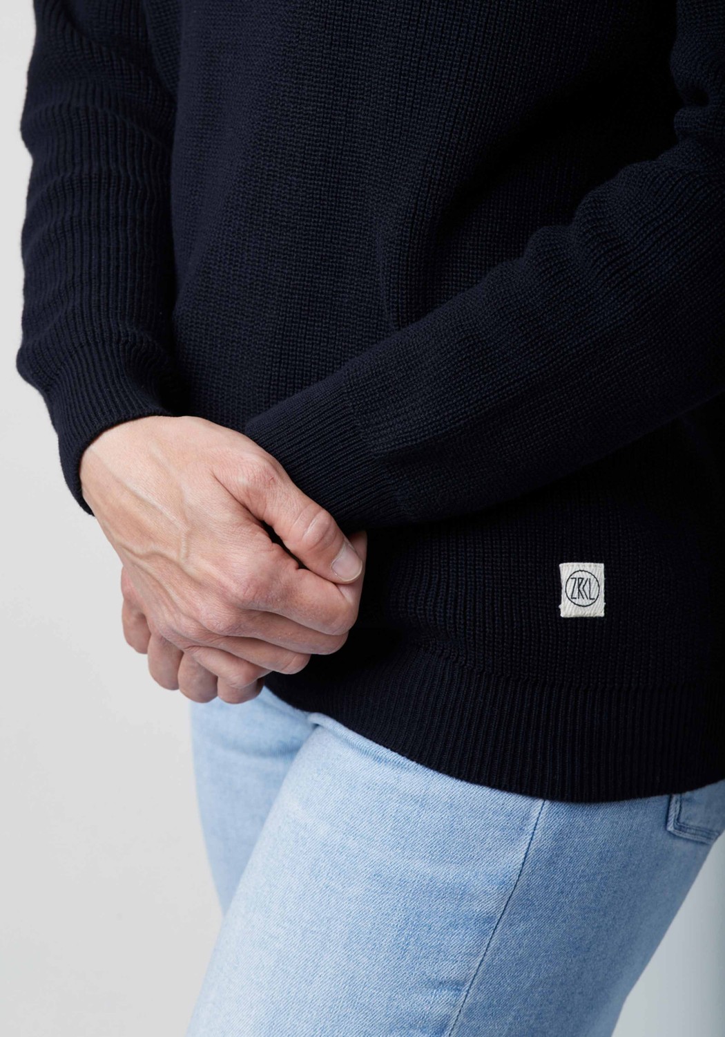 WE ARE ZRCL Damen-Strickpullover Alma Swiss Edition Black
