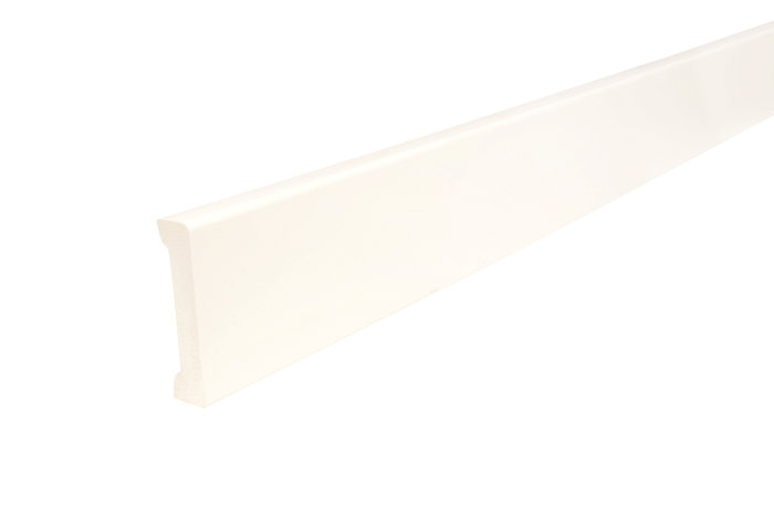 Fodliste glat plast hvid - 14 x 65 x 3000 mm