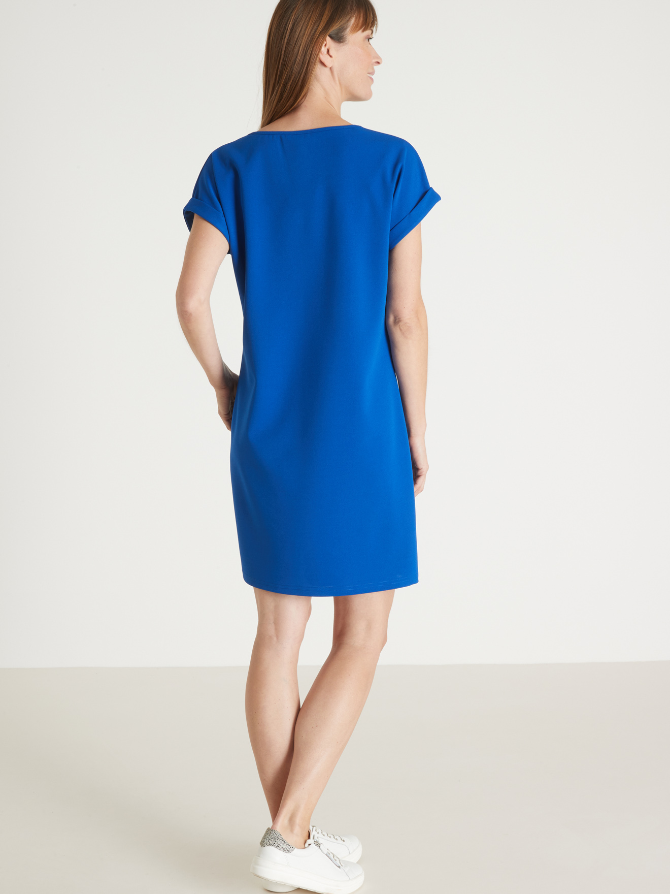 Robe housse en maille