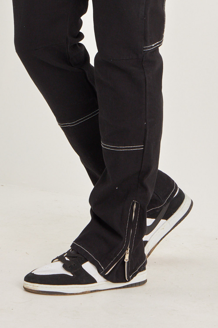 Jeans noir coupe droite couture blanche