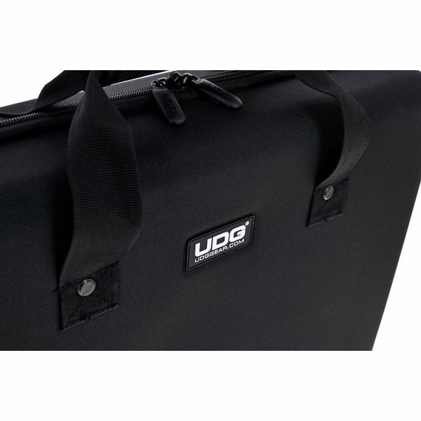UDG Creator Akai Force Black
