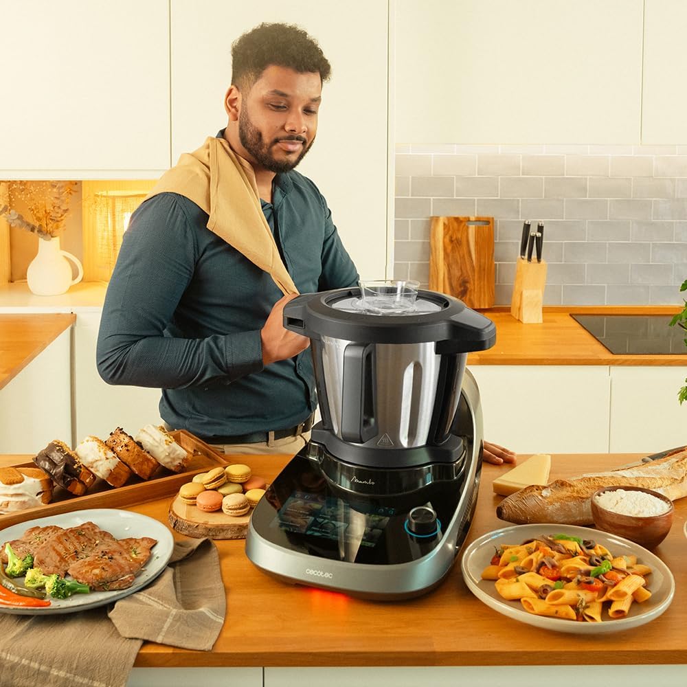 Cecotec Robot de Cuisine Multifonction avec Distributeur d'Aliments Mambo CooKing Total Gourmet. 2200 W, 45 Fonctions, Recettes Guidées, Récipient Unique 5L, Récipient Victory 5L, Accessoires : Cuisine et Maison