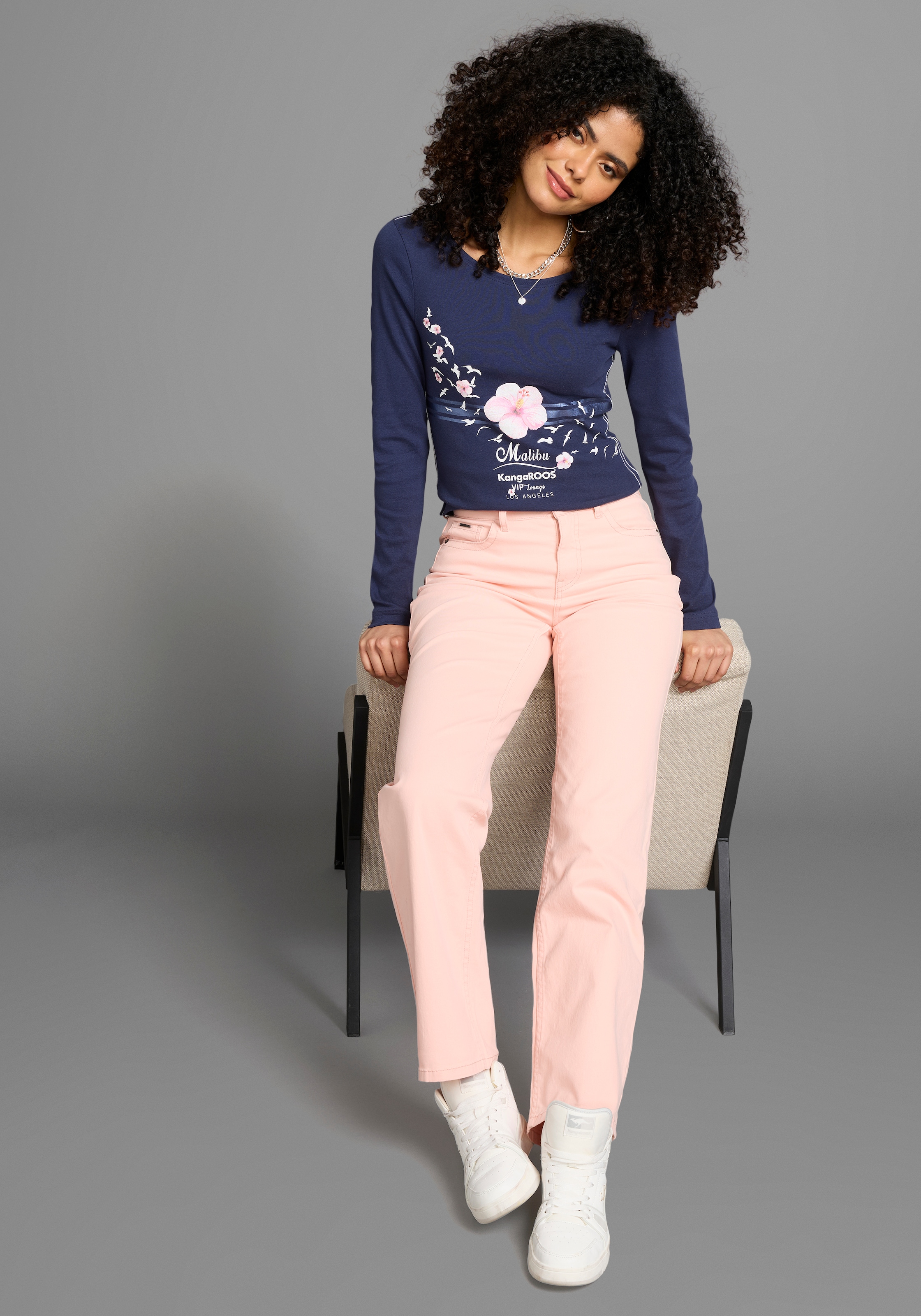 KangaROOS Longsleeve , Langarm,  sehr figurbetonter Schnitt,  mit Print