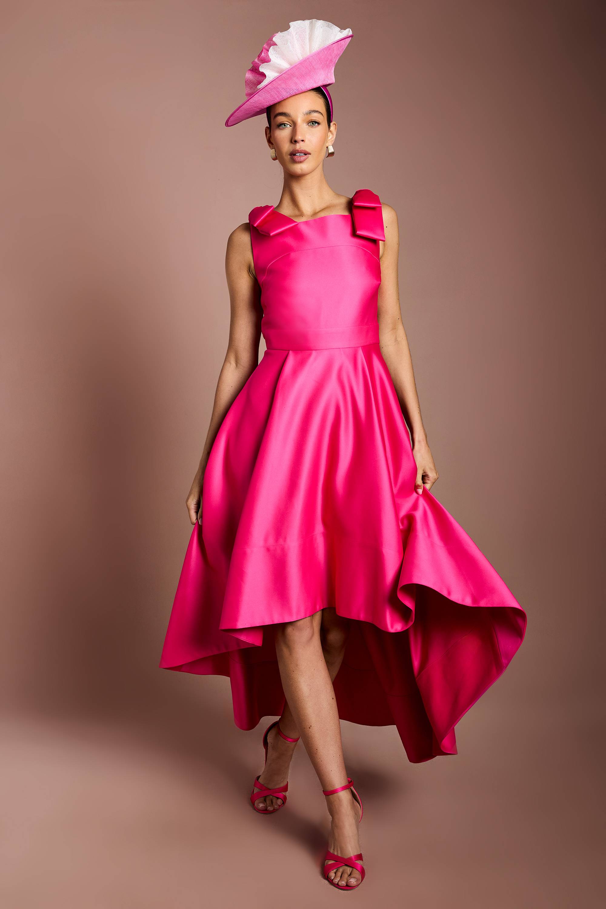 Coast Robe Midi En Satin Lisa À Nœuds Sur Les Épaules Couleur Tan