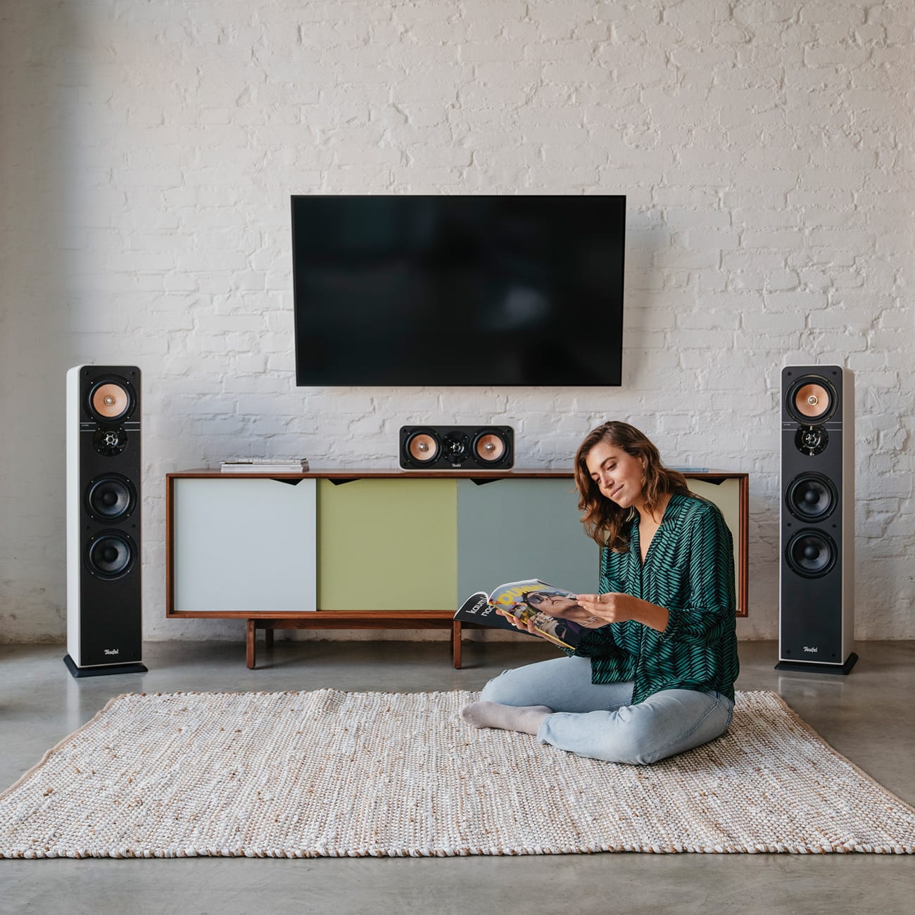 ULTIMA 40 Surround 