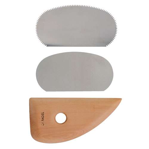 Spachtel aus Holz und Metall