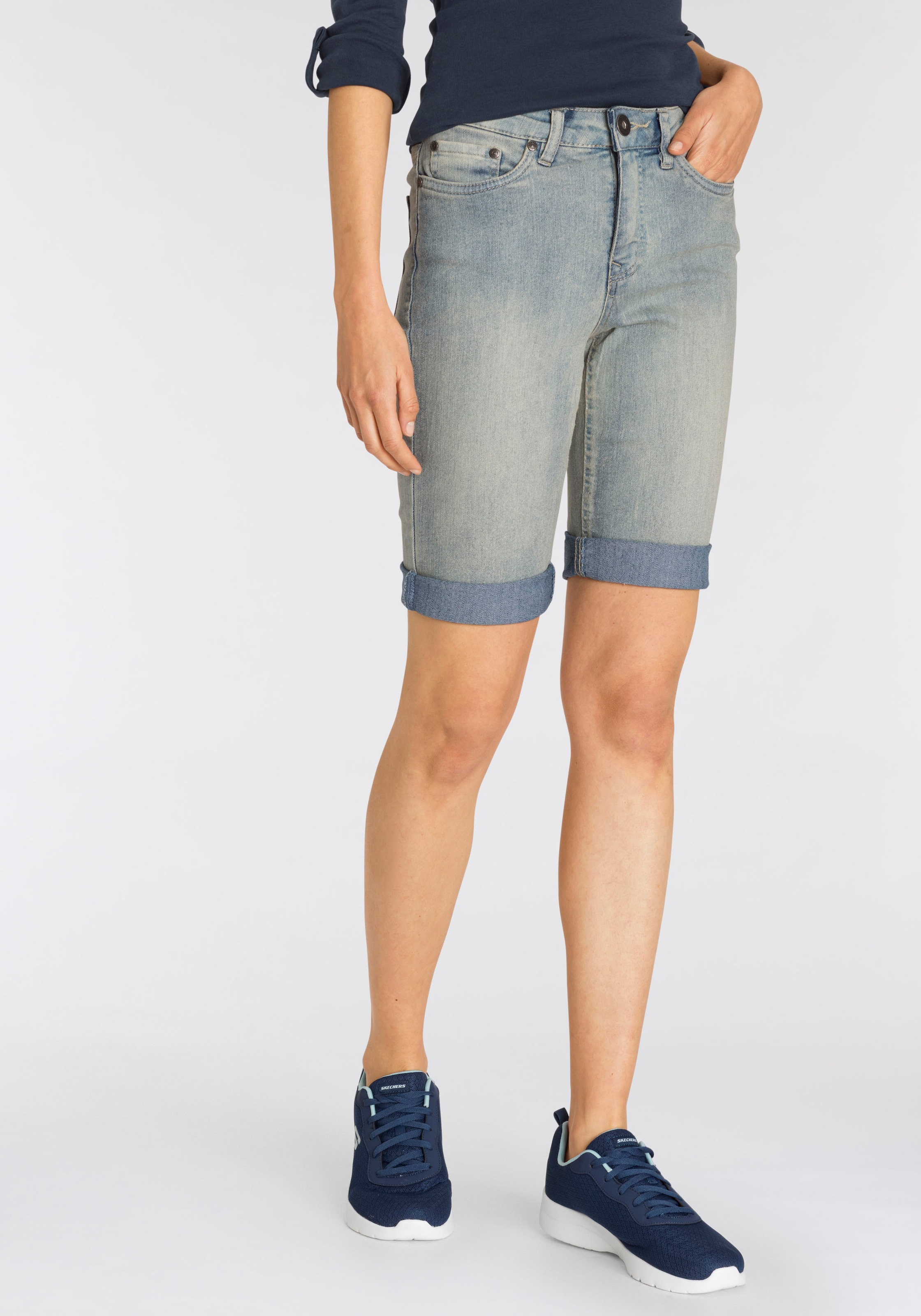 Arizona Jeansbermudas , schmale Passform,  krempelbarer Saum,  Usedwaschung,  hohe Leibhöhe