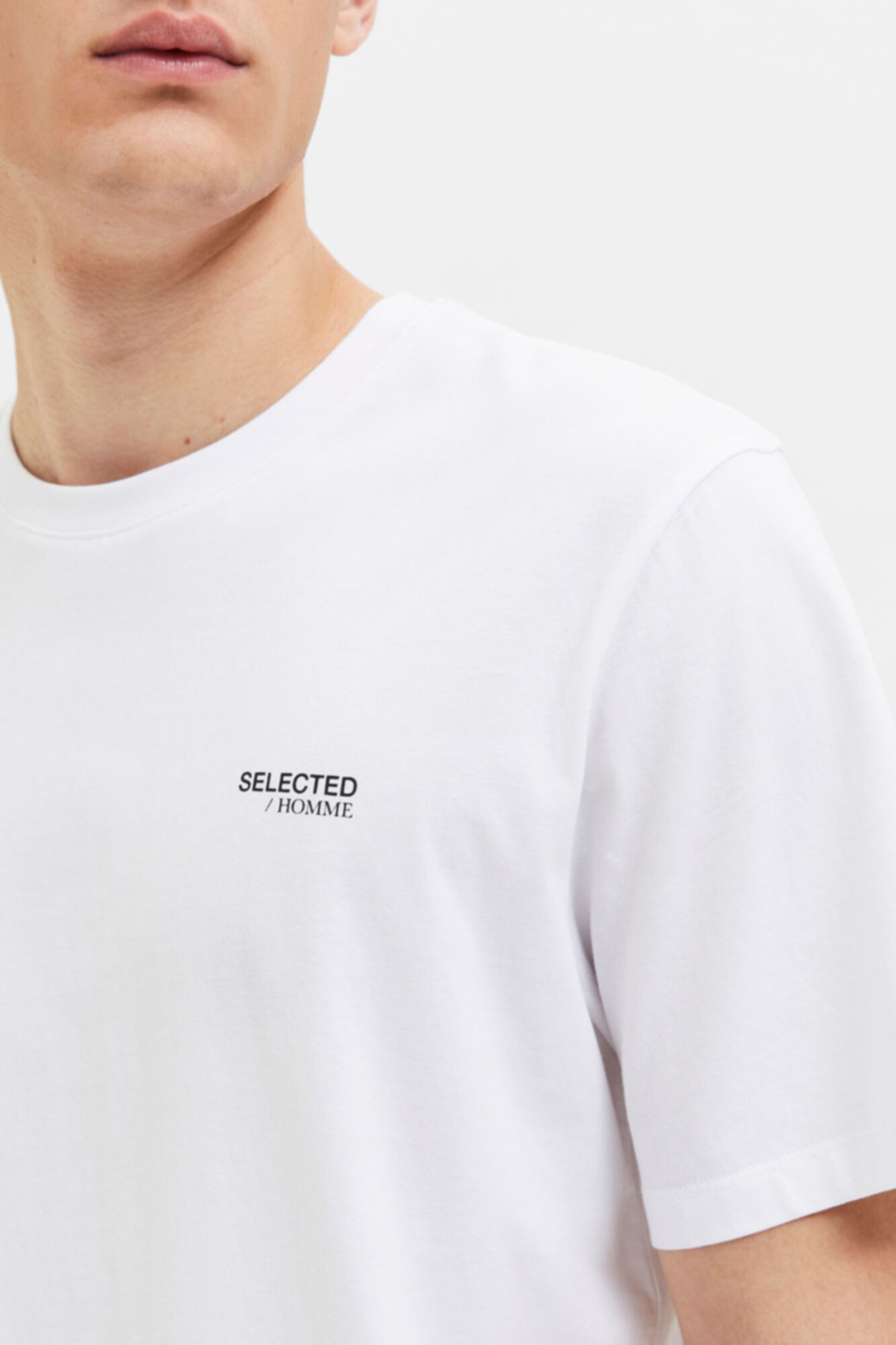 Camiseta de manga curta com modelagem regular - Branca