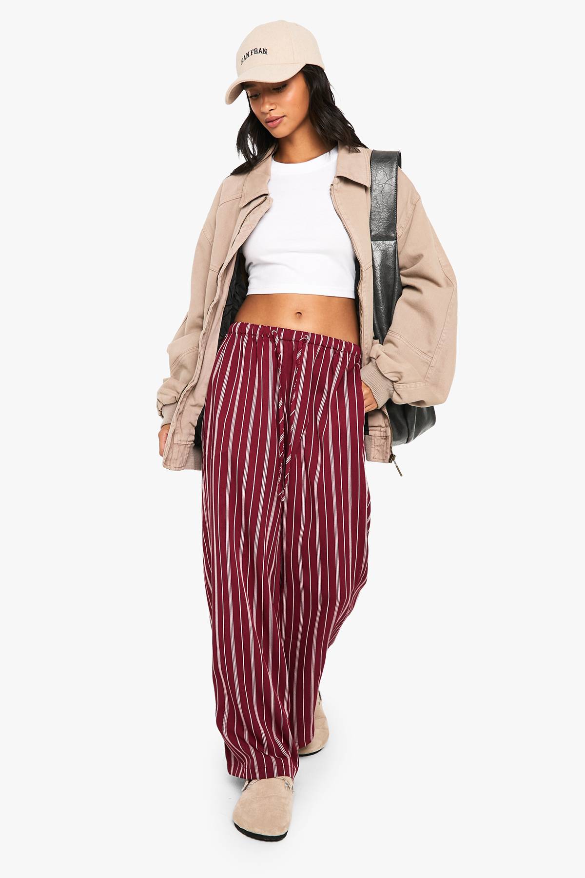 boohoo Pantalon Petite à fines rayures, à jambes larges et à taille à cordon