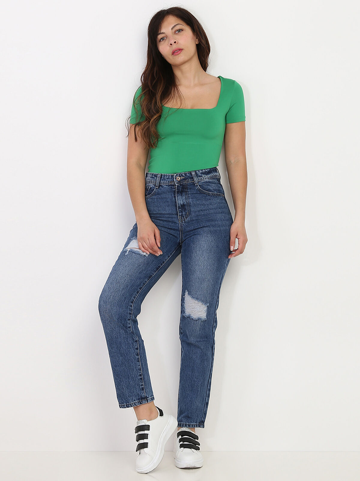 T-shirt satiné à col carré- Vert