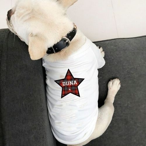 Camiseta branca personalizável com estampa de cachorro em forma de estrela
