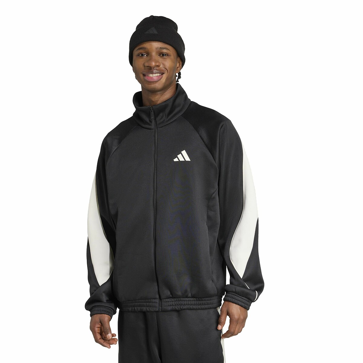 ROUPAS ESPORTIVAS ADIDAS<br>Estádio de Treinamento