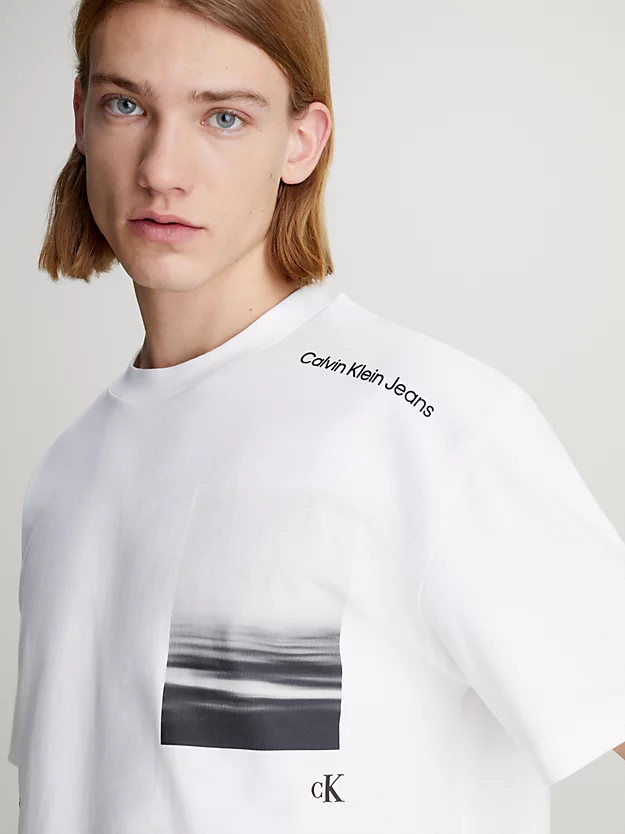 Camiseta com estampa fotográfica