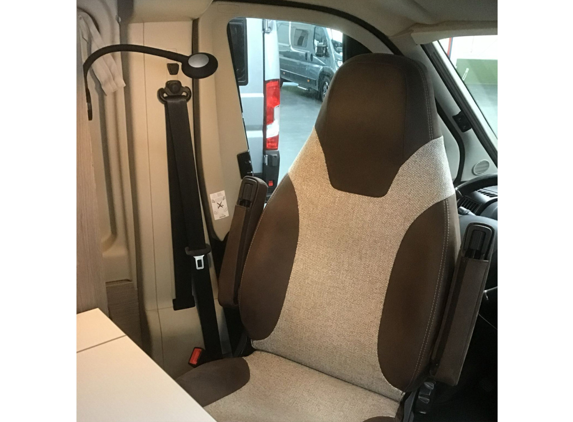 BBA Amalfi flexibele met USB-C & USB-A laadpoorten opbouwspot