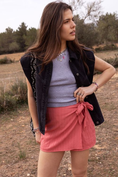 Koraal-roze skort met overslag