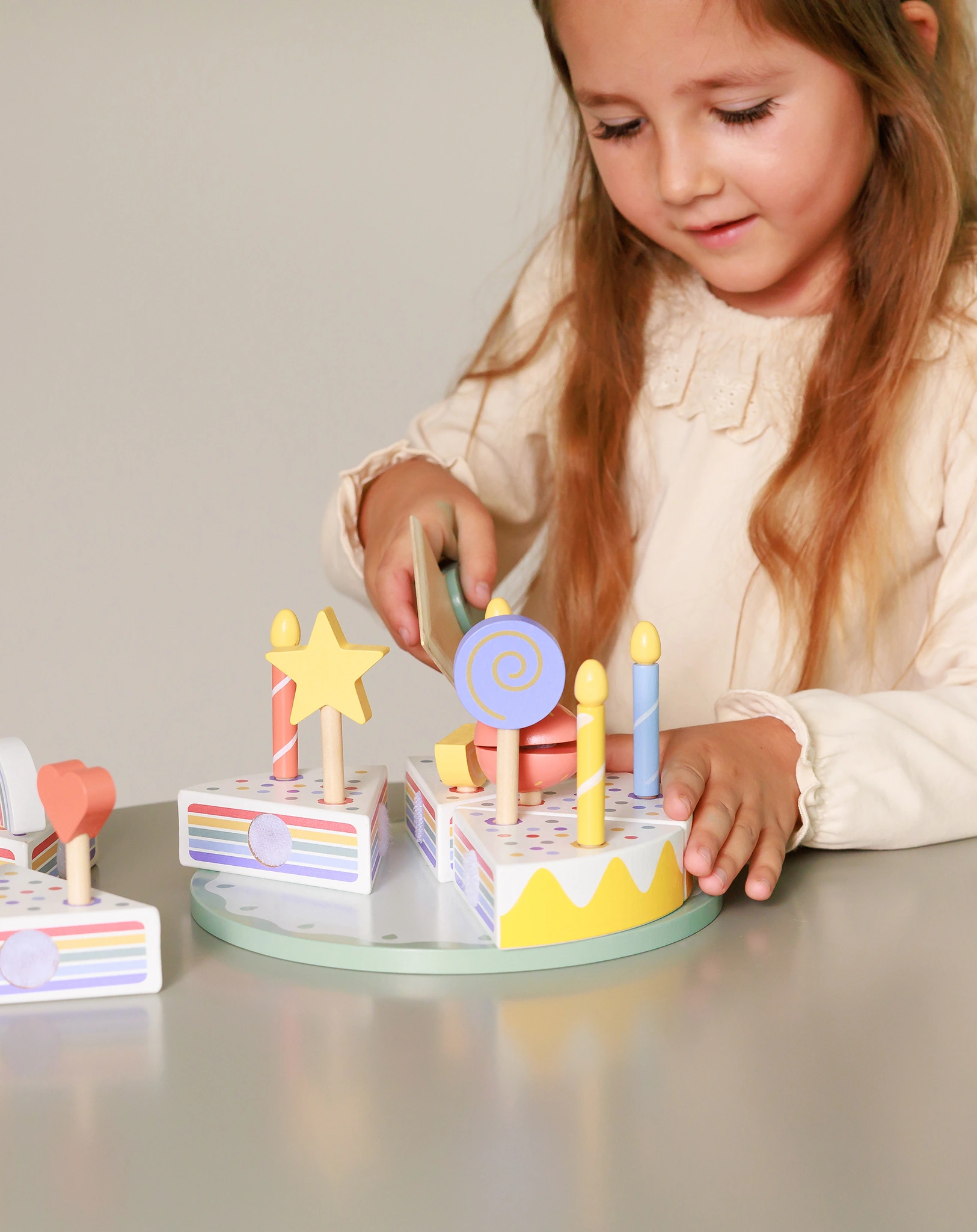 Holz-Spielset REGENBOGENKUCHEN 20-teilig