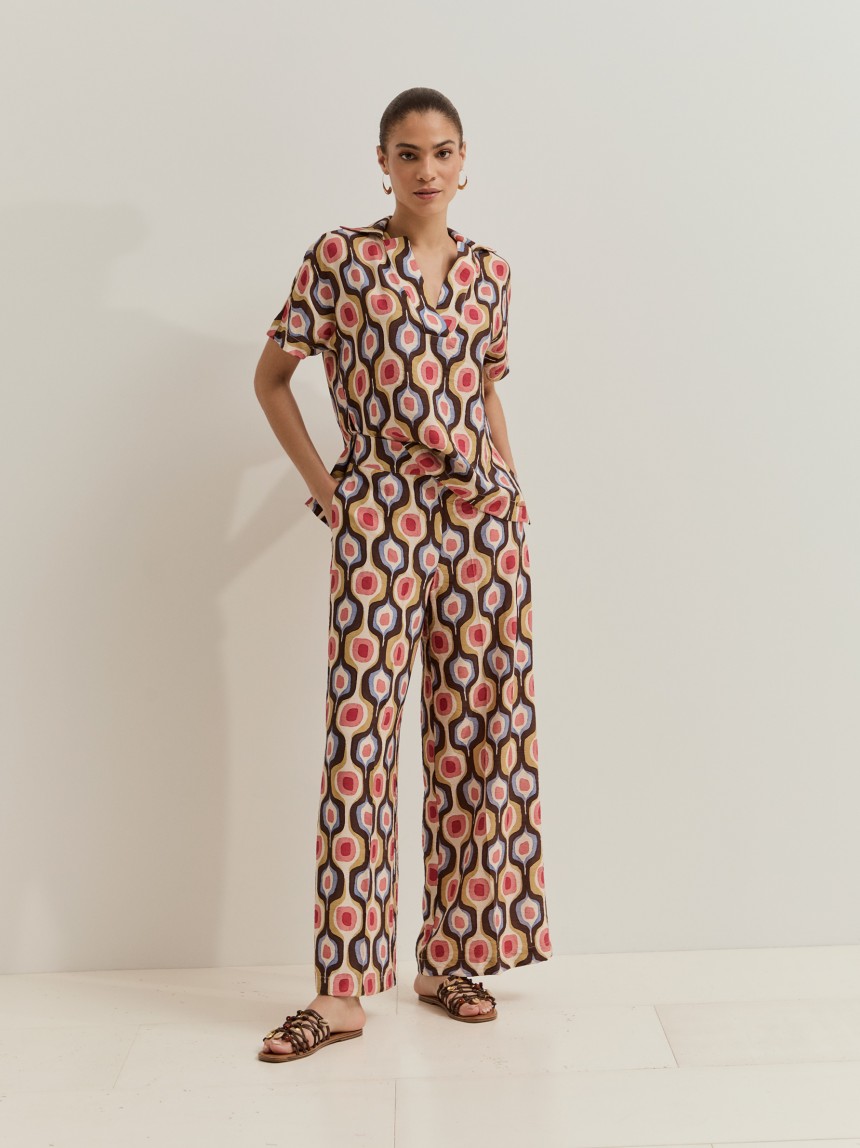 Calças pantalona com estampado