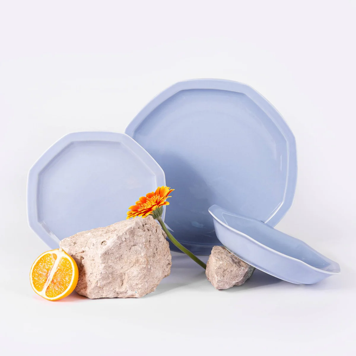 Assiette creuse octogonale bleu OGRE La Fabrique